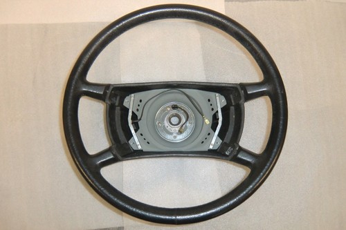 Original Mercedes Lederlenkrad W116 W123 W124 W126 W201 Lenkrad 126 464 08 17 - Picture 2 of 13