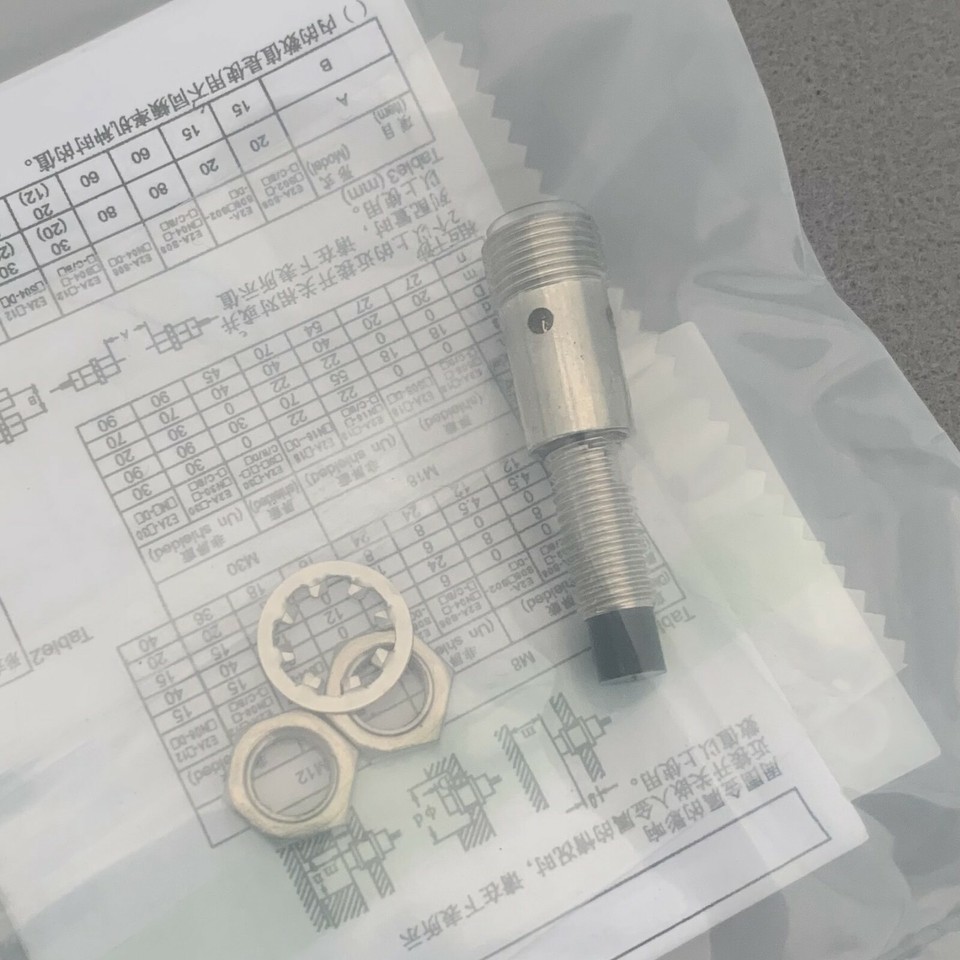 Sensore Di Prossimità Omron E2A-S08KN04-M1-B1 - Nuovo Di Zecca