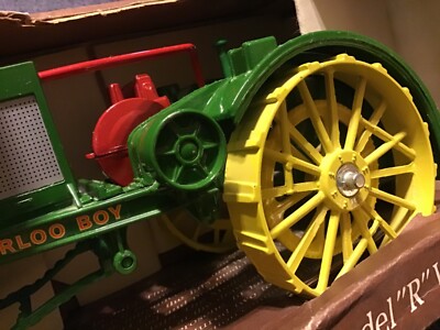 Vintage ERTL John Deere 1915 Model R Waterloo Boy Farm