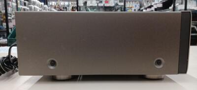 Yamaha AX-570 Natural Sound Stereo Amplifier Good Condition from