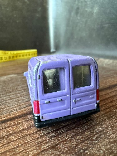 Ford Courier Milka Chocolate 1:54 Vintage Diecast car model toy Matchbox 1991 - Picture 4 of 12
