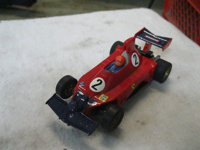 Carrera Universal 132    Ferrari Formelwagen rot blau