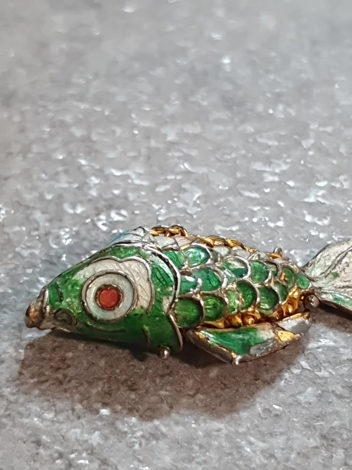 Ciondolo antico a forma di pesce in cloisonné Smaltato Verde Celeste - Immagine 3 di 4