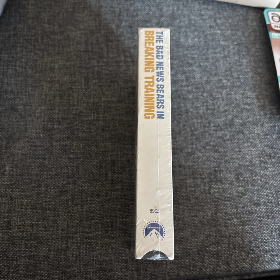 BRAND NEW Bad News Bears Breaking Training (VHS, 1989) RARE Sealed - Imagem 2 de 4