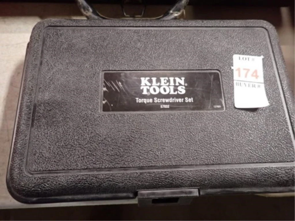 CALIBRATED Klein Tools 57032 Torque Screwdriver in carry case Bits included - Image 3 of 4