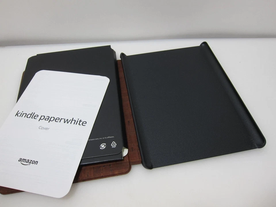 Amazon Kindle Paperwhite Cork Cover (11th Generation 2021) Waterproof - Image 4 of 4