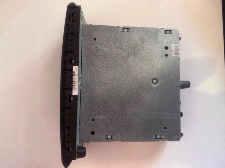 735446970 CD Autoradio per Fiat Grande Punto Con Codice Sblocco, BORDO ROTTO PÓ - Immagine 3 di 4