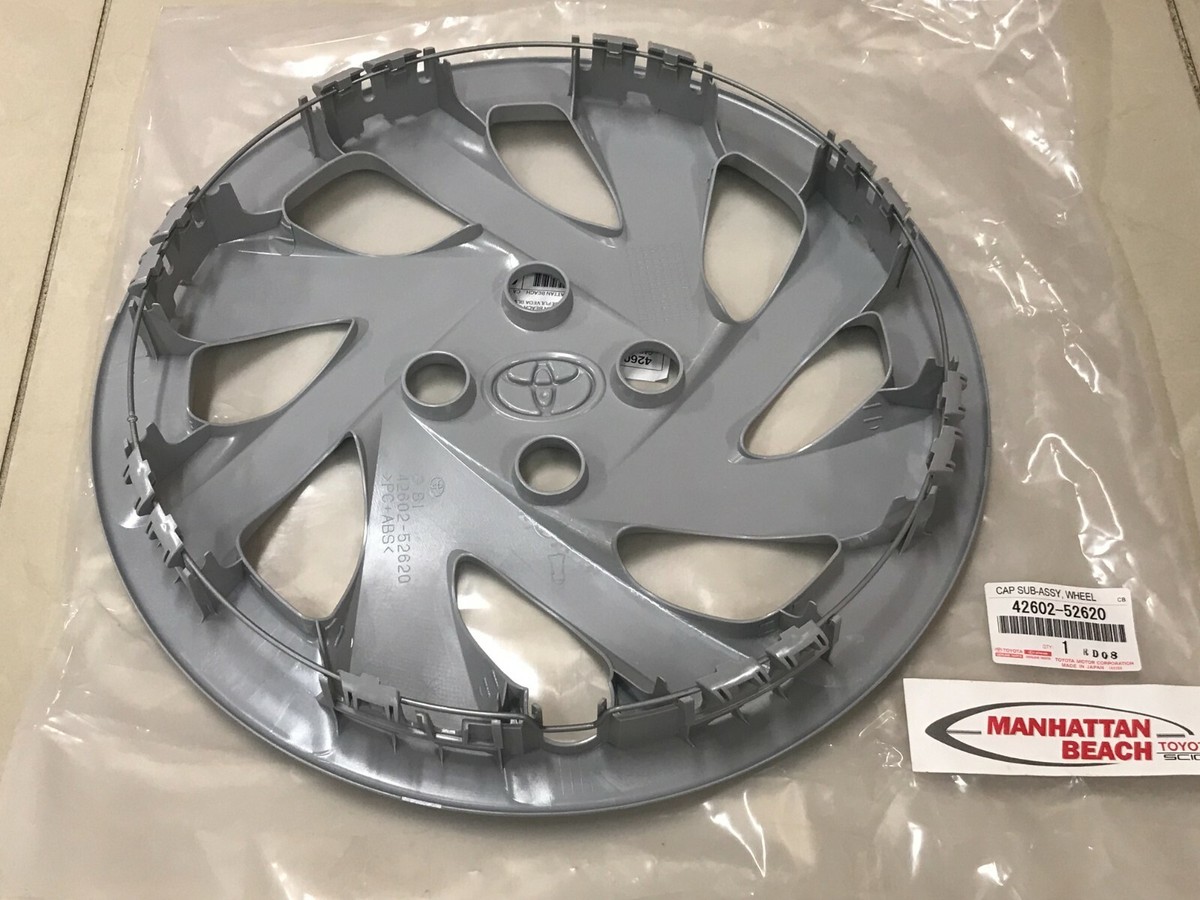 16-19 PRIUS C TYPE C Genuine Toyota Wheel Cover HUB CAP 16 INCH