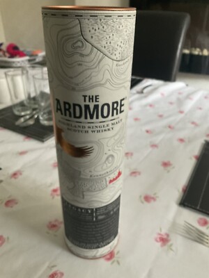 The Ardmore highland single malt scotch whisky case ( no whisky) Film Tv Prop