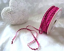 Bertie's Bows RIC RAC - FUCSHIA Borteband - 7mm (4mm Stoff) - 3 Meter