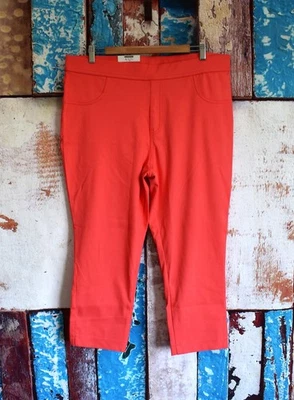 Women's Time And Tru Jegging Capri Fitted Stretch Pants 3XLARGE Orange NEW - Image 1 of 4