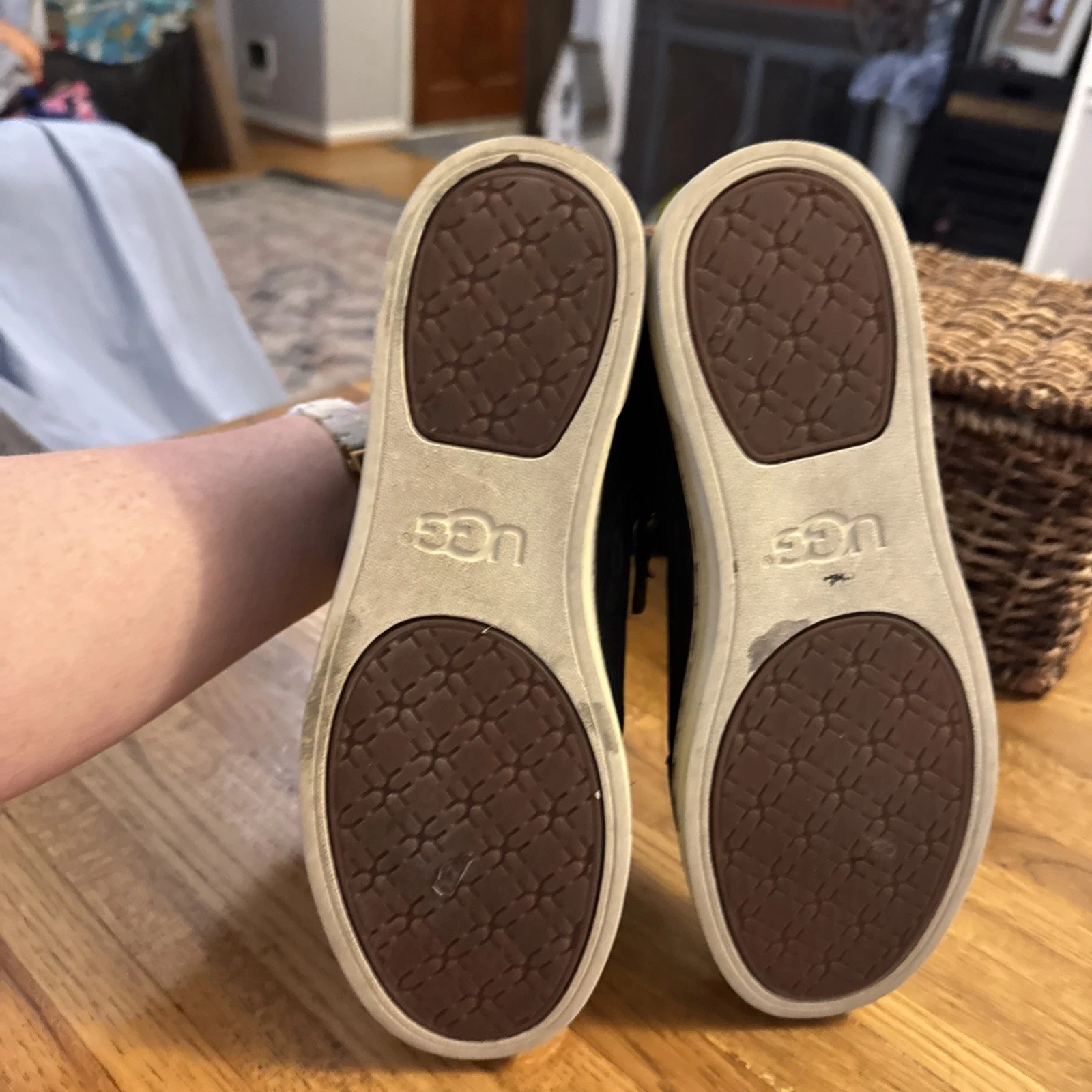 Scarpe da ginnastica Ugg Gradie Hi Top stringate in pelle nera da donna taglia 8