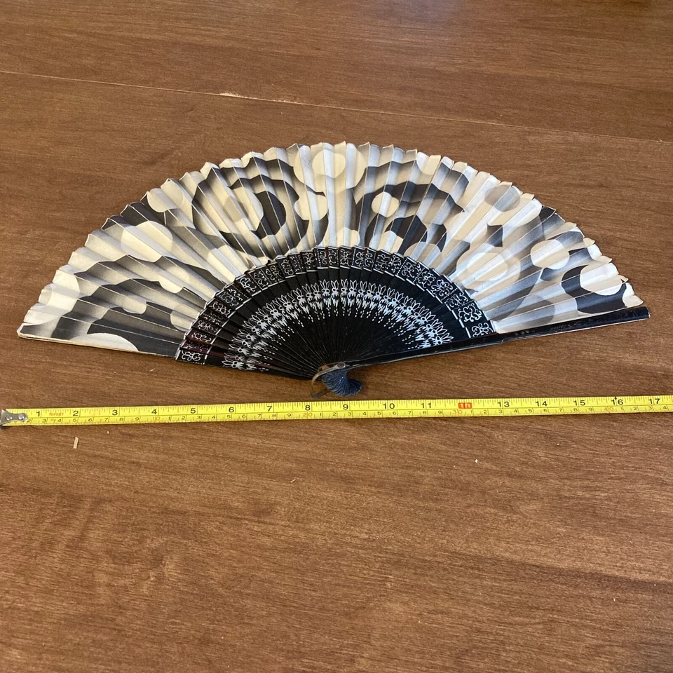 Винтажные деревянные и холщовые ручные вентиляторы складные 1930-1940-е Япония черные Вашингтон округ Колумбия - Изображение 2 из 4
