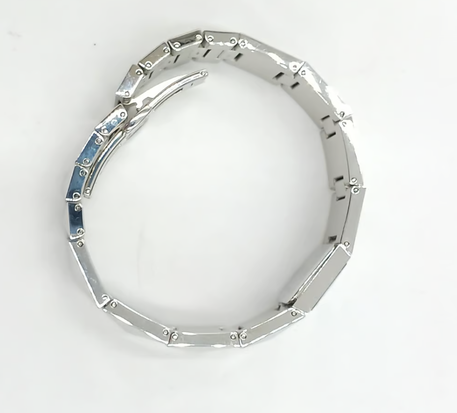 Fendi 4250L Silver Tone Pyramid Linked Watch 6.5