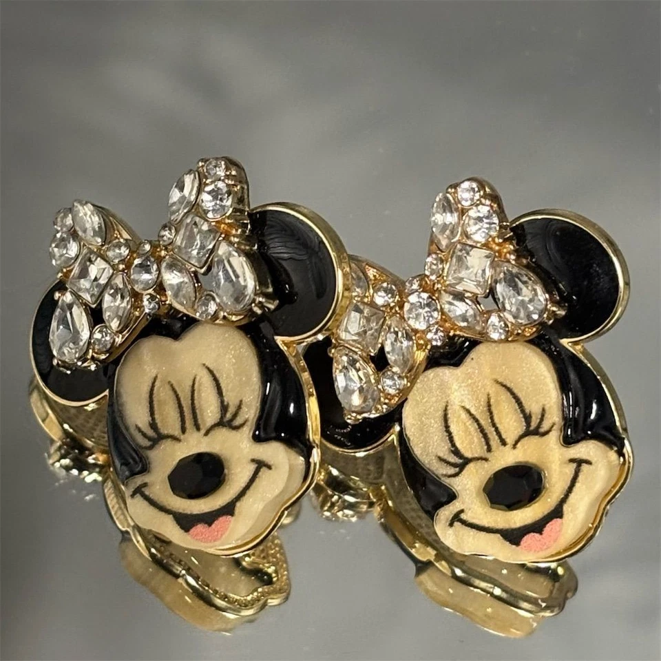 Brincos Disney BaubleBar Minnie Mouse laço de cristal tachas de esmalte tom dourado - Imagem 2 de 4