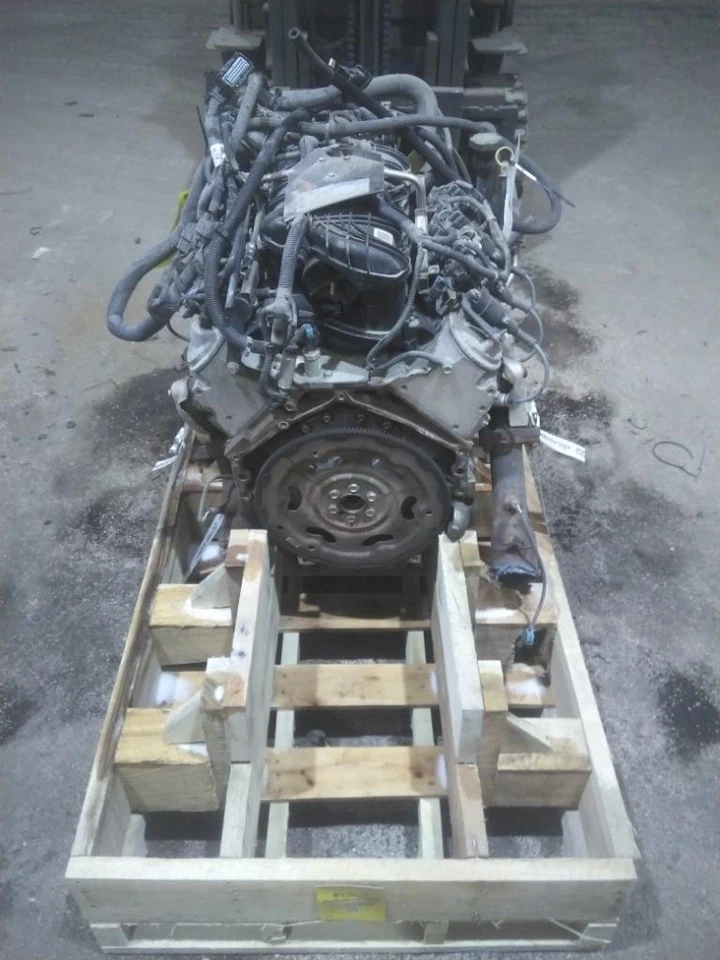 GM 6.0L V8 GAS ENGINE ASSEMBLY 3570866 - Image 4 of 4