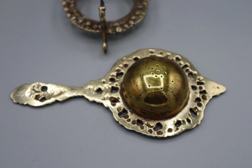 altes Teesieb, Abtropfhalterung, - Bild 4 von 4