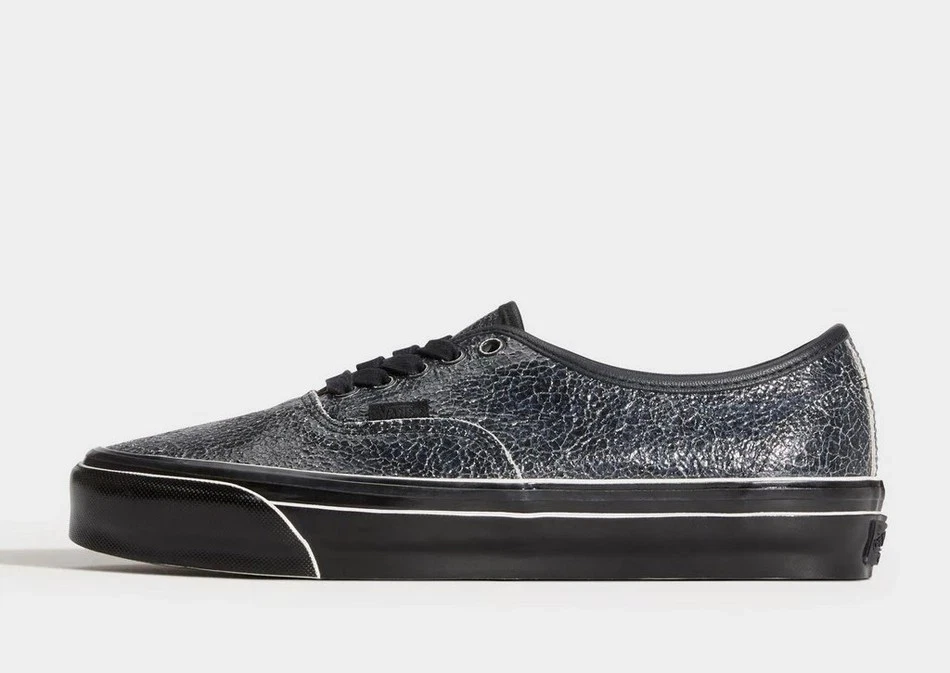 Vans Authentic 44 LX Sneaker in Black Shoes