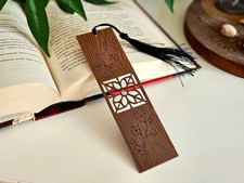 Floral Window Bookmark – Elegant 3D Printed Wooden-Style Book Accessory