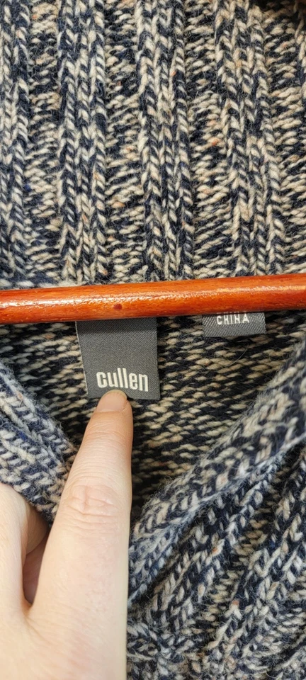 Suéter Cullen Para Hombres Pescador Nórdico Lana de Cordero Azul Ártico Talla Pequeña Foto 2 de 4