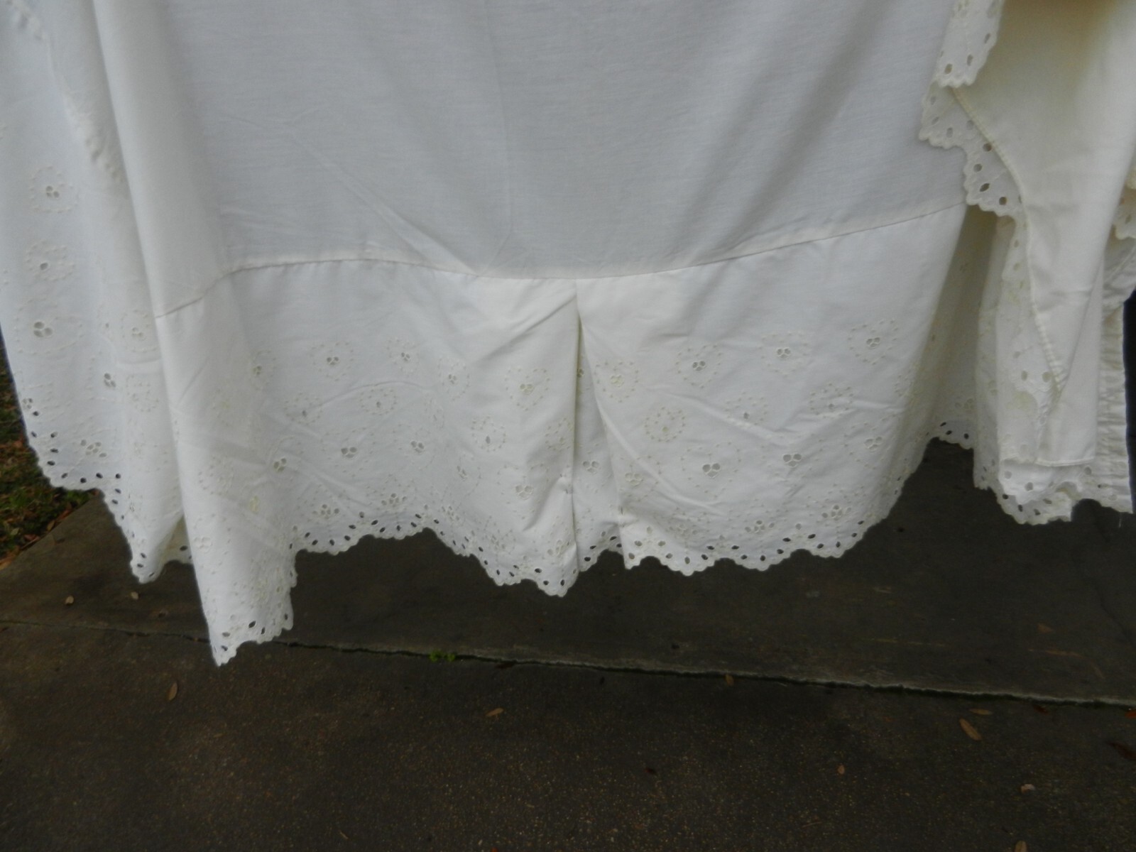 Picture 4 of 8