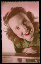 aRT dECO romance 1920s original vintage photo postcard blond lady red lips smile