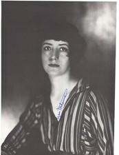 Lynn Fontanne Signed Book Photo / Autographed Actress