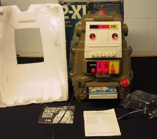 VINTAGE 1978 TYPE 1 TRANSITIONAL MEGO TOY 2XL TALKING ROBOT W/ 8 TRACK TAPE BOX