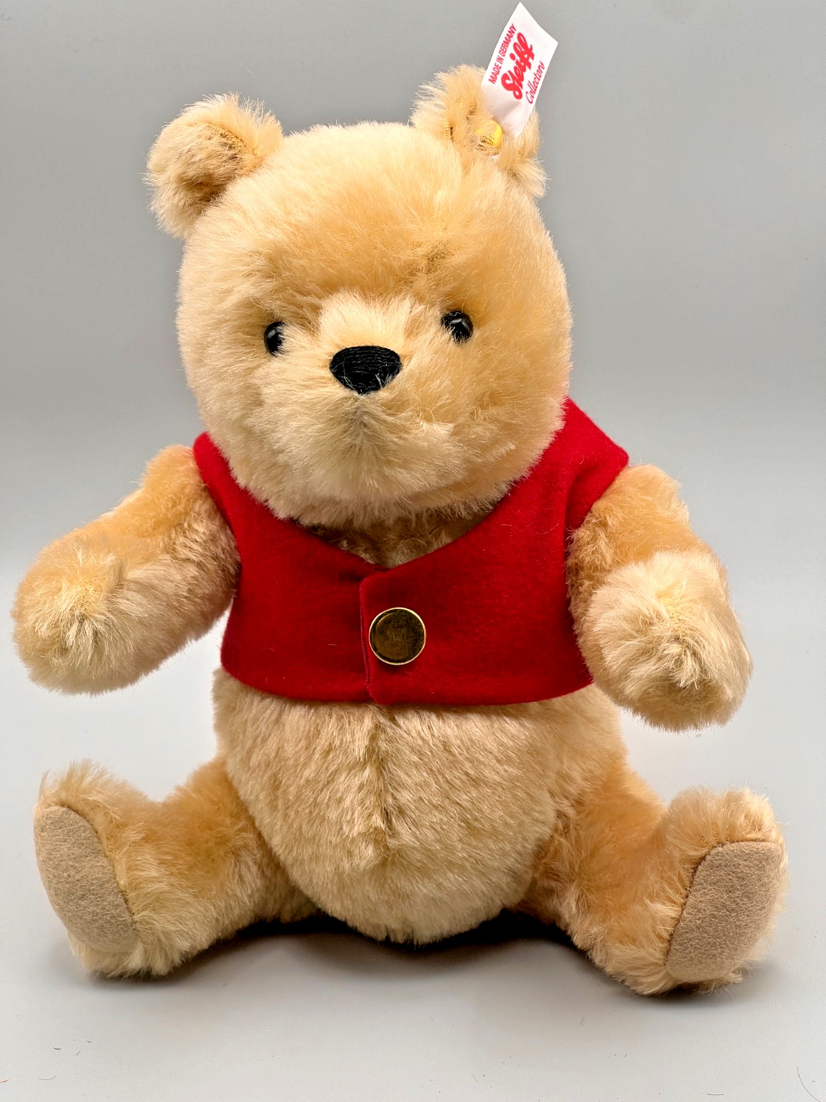 Steiff Disney Winnie the Pooh Musical Bear Limited Edition EAN 355004 Boxed Cert
