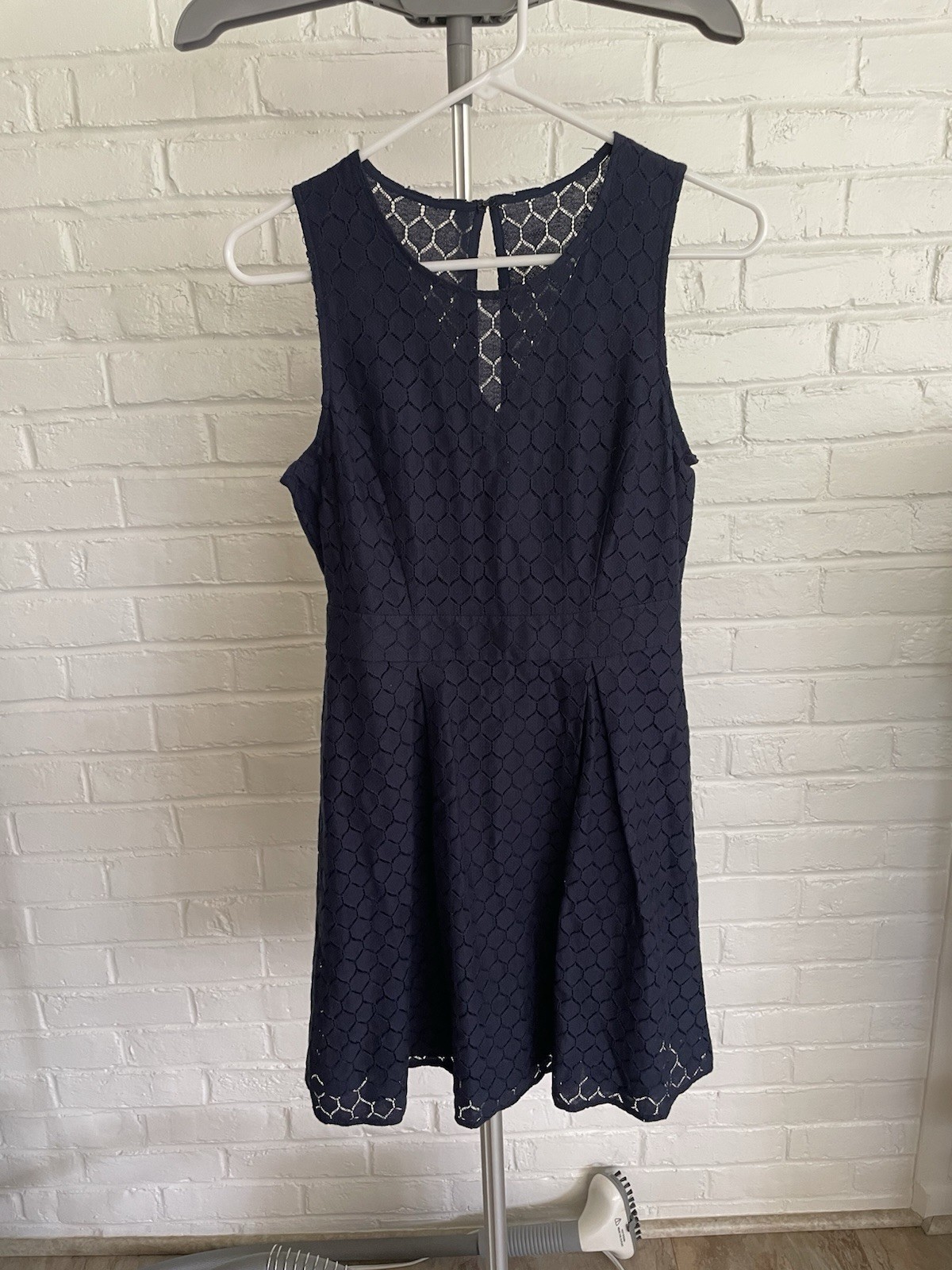 BCBGeneration Navy Blue Geometric Sleeveless Plea… - image 2