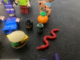 Lego Scooby Doo Minifigure Lot, Daphne Fred, Shaggy Swamp Crane Mummy 79503