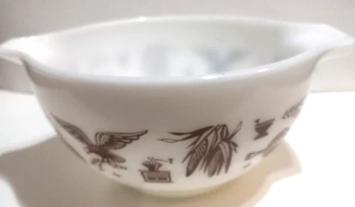 Vintage Pyrex Mixing Bowl Early American Cinderella #441 1-1/2 PT White Brown EX