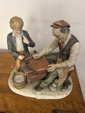 Statuina porcellana tedesca calzolaio scarpe
