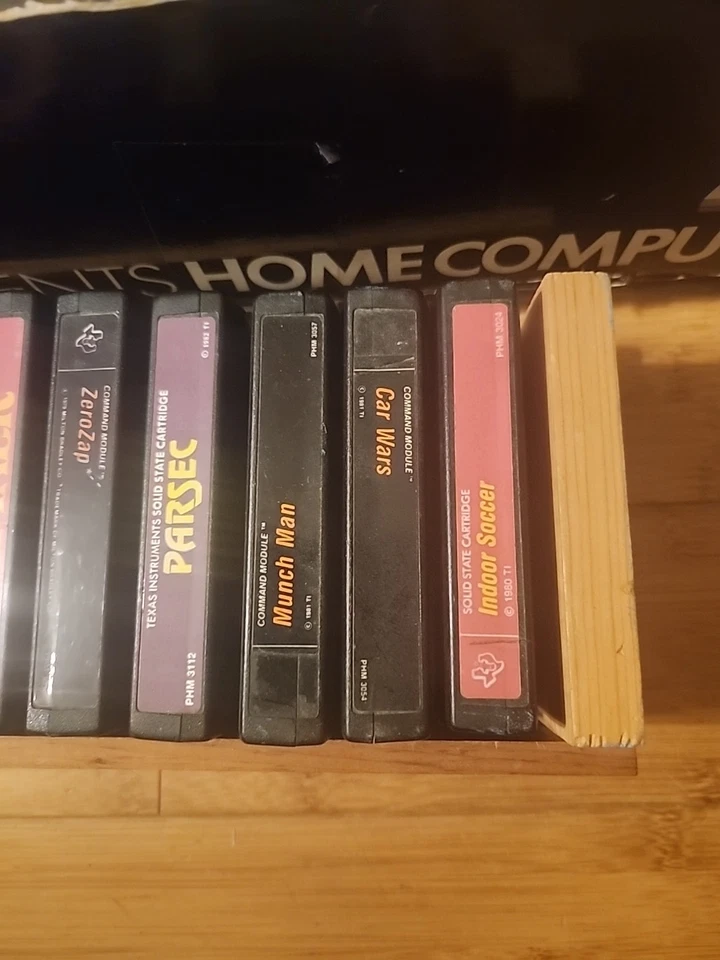 Computadora doméstica Texas Instruments TI-99/4A caja original y manuales + 10 JUEGOS Foto 3 de 4