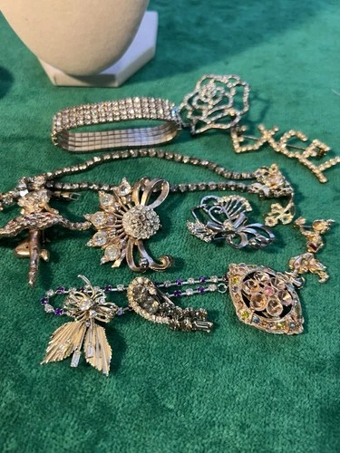Vtg Junk Costume Jewelry Broken Craft Lot Some Signed Rhinestone Harvest