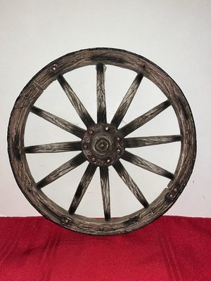 WAGON WHEEL 9.5  DIAMETER RUSTIC CABIN RESIN WALL DECOR WESTERN STYLE