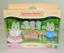 NEW Sylvanian Families (5636) HUSKY FAMILY w/Mum, Dad, Triplets + Triplet Sledge