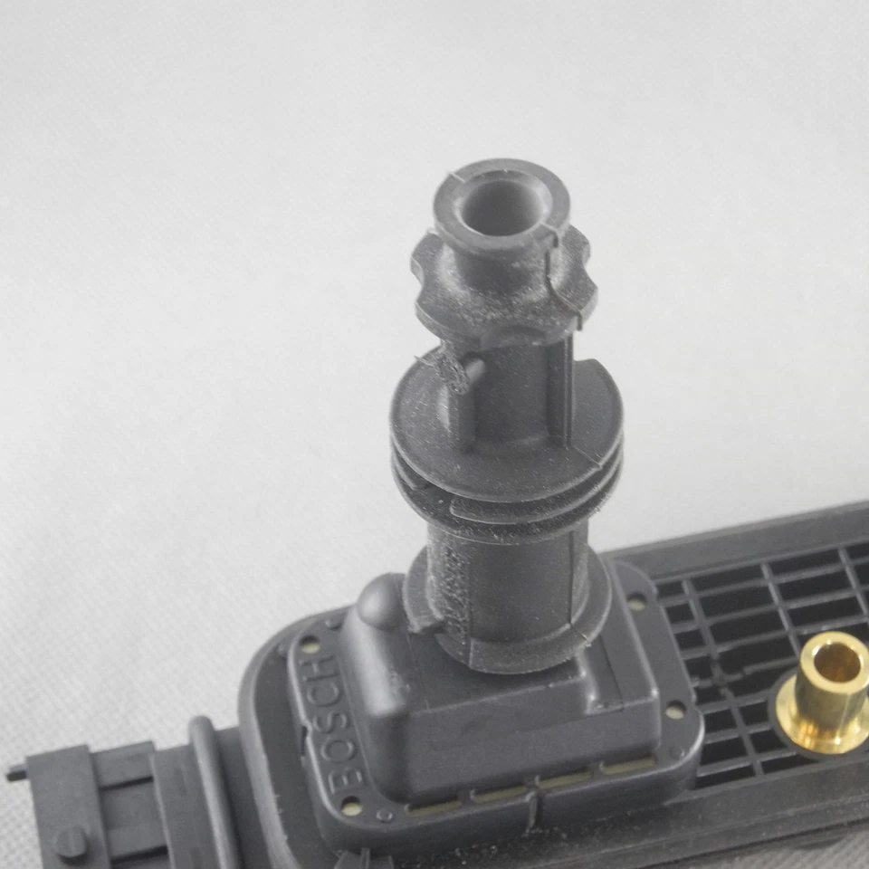 NUEVA bobina de encendido Bosch OEM para Cadillac CTS Saturn L300 LS2 LW2 0221503026 Foto 3 de 4