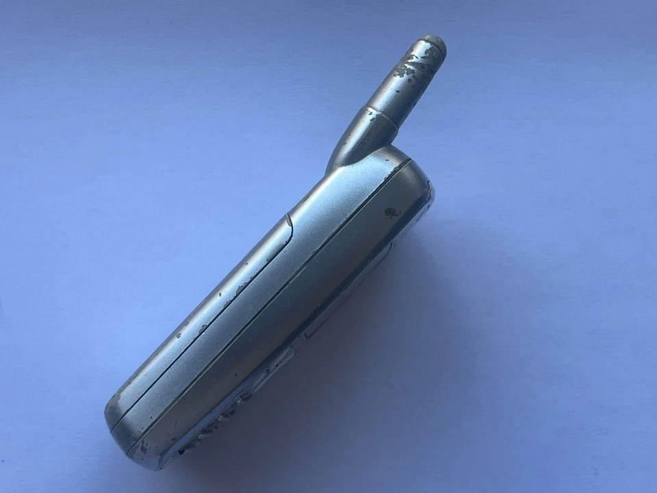 Mini teléfono celular Panasonic EB-G50 solo para piezas Foto 4 de 4