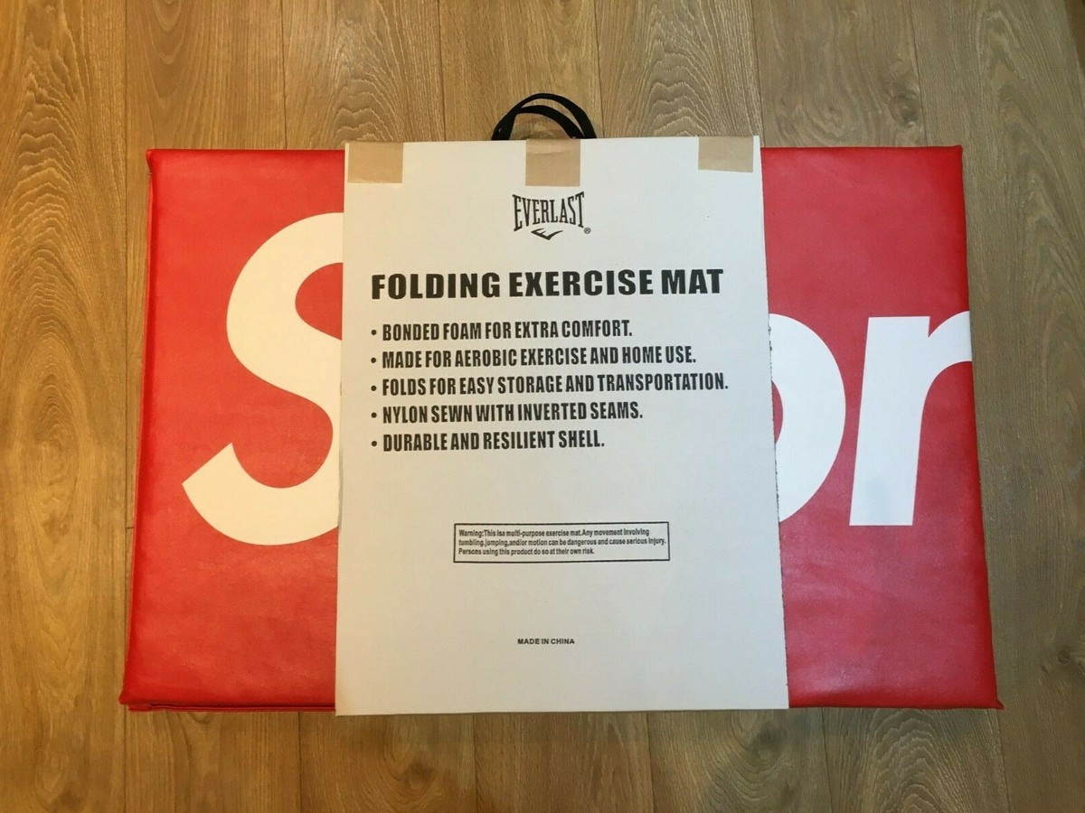 Supreme Everlast Red Folding Exercise Mat FW17 Brand New In Supreme Everlast Red Folding Exercise Mat FW17 Brand New In
