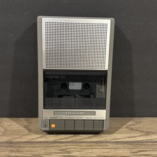 QUASAR Portable Cassette Player Model No. Gf3112UQ Works