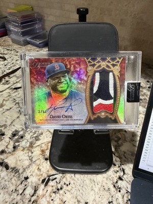 2022 Topps Dynasty - Autograph Patches David Ortiz #DAP-DO1 #/5 (AU, MEM)