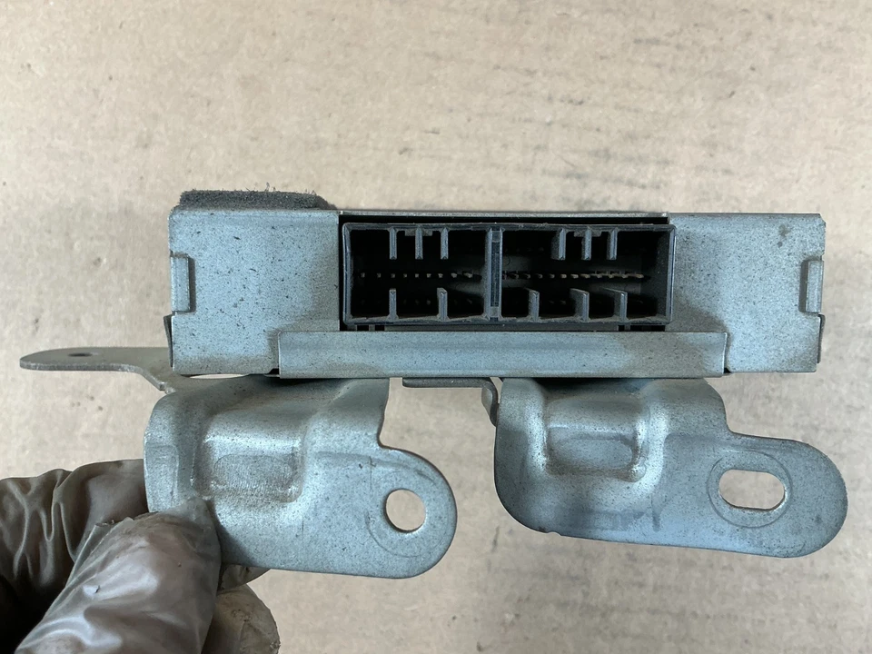 Módulo de control de transmisión Nissan Máxima 2004-2006 TCM TCU 31036 8Y001 Foto 4 de 4