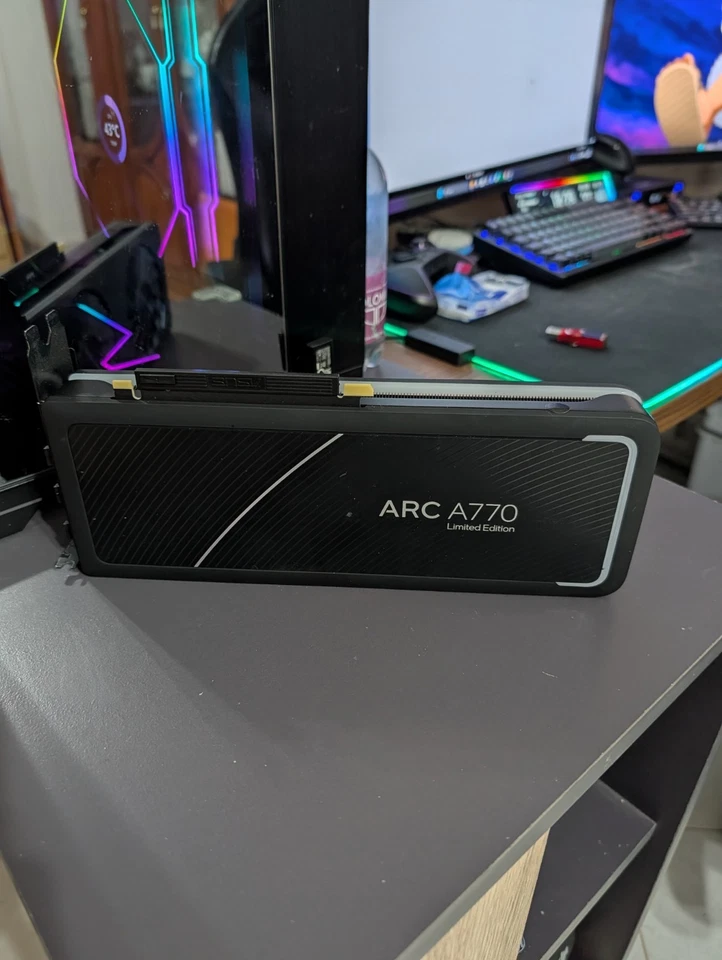 Intel Arc A770 Limited Edition 16GB GDDR6 Scheda Grafica - Immagine 2 di 4