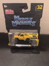 Muscle Machines 1/64 1993 Chevrolet 454 SS Truck Mijo Exclusive