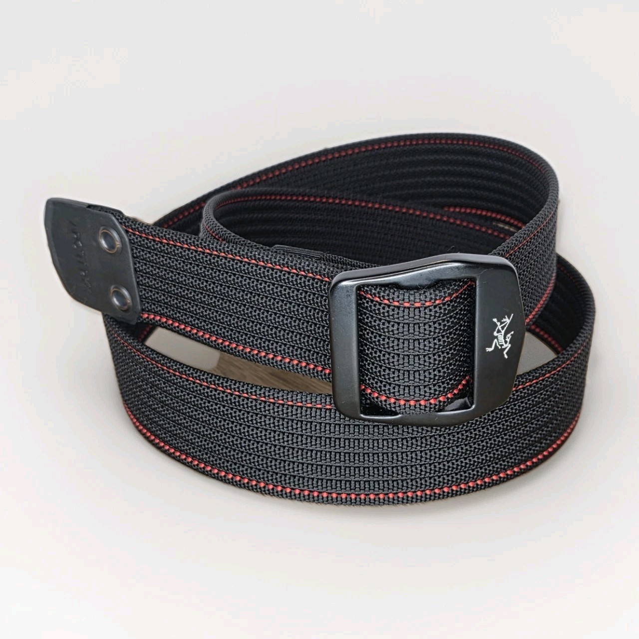 NWOT Arc'teryx Conveyor Belt 38mm black webbing red stitch Medium Gorpcore 