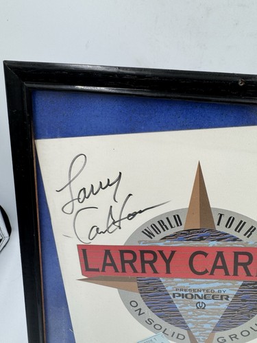 Larry Carlton Autographed Concert Program And Ticket Stub Framed 9/89 - Picture 3 of 3