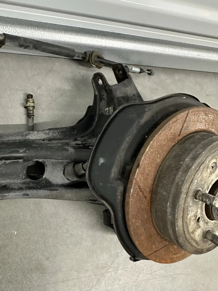 92-00 Honda Civic 94-01 Acura Integra freio a disco traseiro braço de arrasto conjunto OEM - Imagem 3 de 4