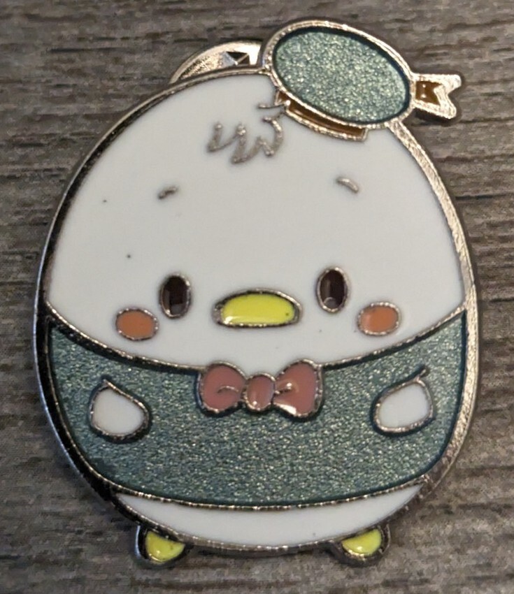 Donald Duck Tsum Tsum Disneyland Hong Kong 2017 Discontinued Trading Lapel Pin