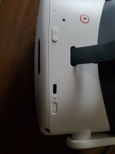 Pico Neo 3 Pro VR Virtual Reality Headsets With Controllers And Charging Cord - Picture 10 of 14
